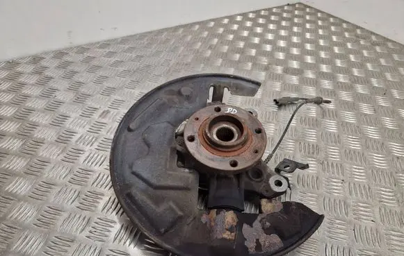 Citroen DS5 Front wheel hub