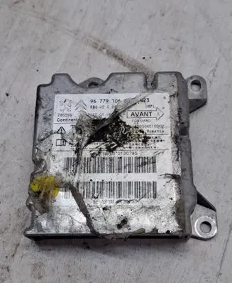 Peugeot 508 Airbag control unit/module 9677910680