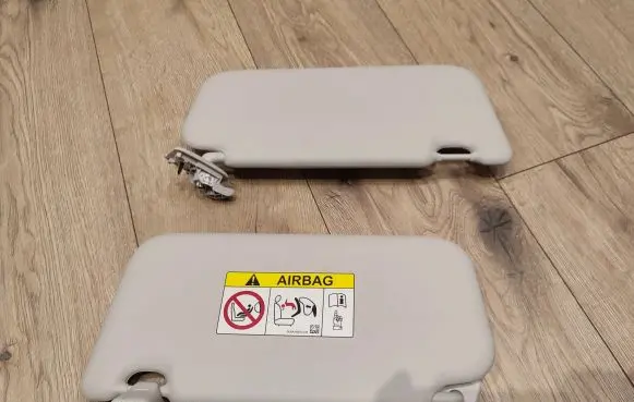 Ford Focus Sun visor