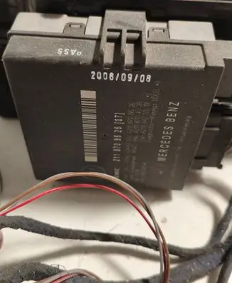 Mercedes-Benz E W211 Tailgate hydraulic pump motor A2118000065