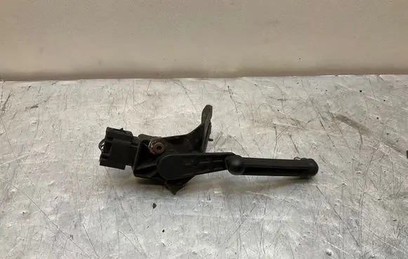 BMW X5 E70 Headlight/headlamp level sensor 6853752
