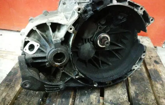Manual 6 speed gearbox