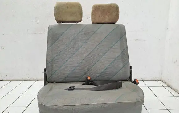 Volkswagen Transporter - Caravelle T4 Front double seat 701881304C