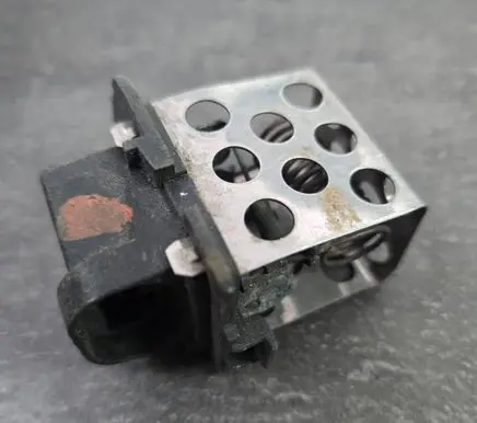 Opel Vivaro Heater blower motor/fan resistor 8200045082 069UL