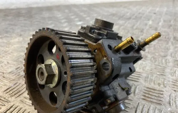 Fiat Freemont Fuel injection high pressure pump 55237689 0445010307 02003925369