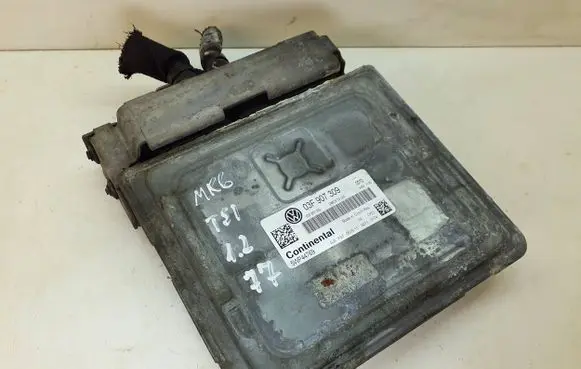 Volkswagen Golf VI Engine control unit/module 03F907309 5WP44769