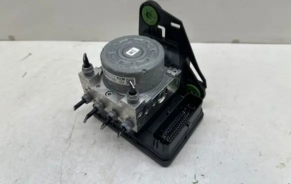 Volkswagen Caddy ABS Pump 5WA614517BL