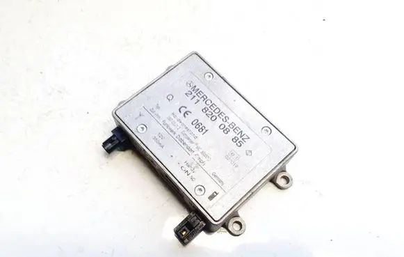 Mercedes-Benz E W211 Antenna control unit 2118200885