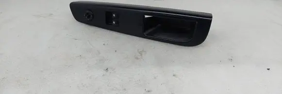 KIA Ceed Electric window control switch 935701H020 823511H110