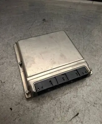 Mercedes-Benz E W210 Engine control unit/module A0265456432 0281010042 28RTE717