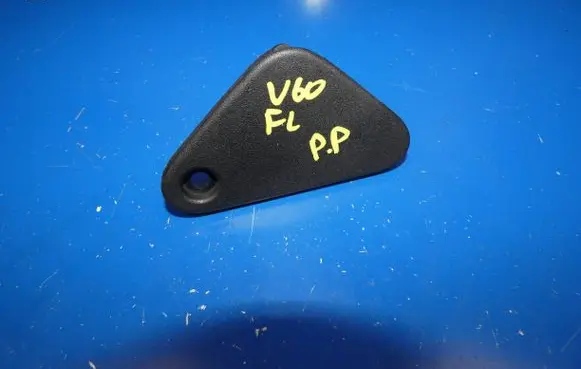 Volvo V60 Radiator mount bracket 30723367