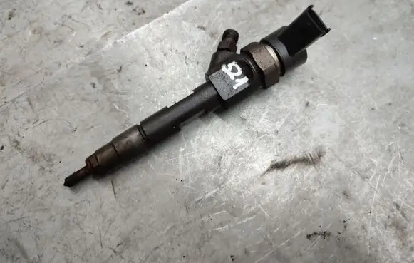 Renault Laguna II Fuel injector 7700111014 0445110021