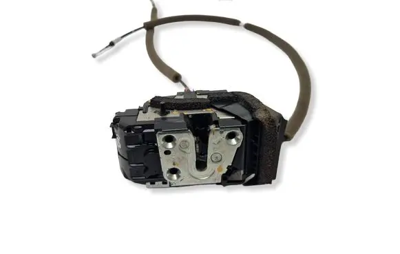 Nissan Qashqai Rear door lock 