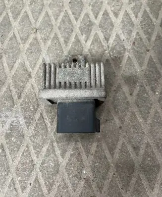Renault Espace - Grand espace IV Glow plug pre-heat relay 7700115078