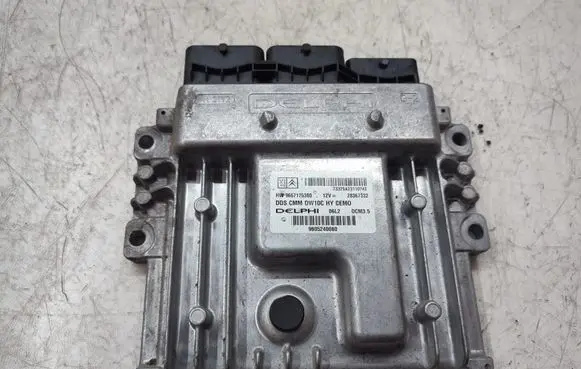 Peugeot 508 RXH Engine control unit/module 9667175380