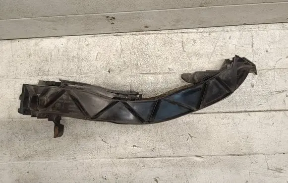 BMW 1 E81 E87 Headlight/headlamp mounting bracket 7120823