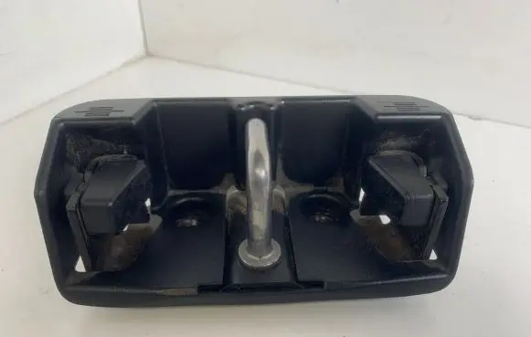 Saab 9-3 Ver2 Loading door lock loop/hook striker 13203495