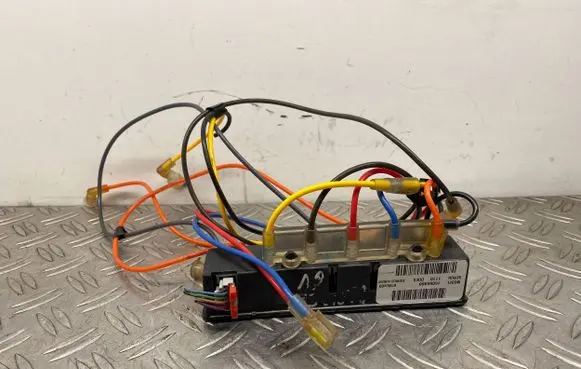 Chevrolet Blazer Air conditioner control unit module 16050460