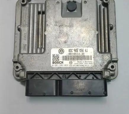 Volkswagen Golf V Engine control unit/module 03C906056AJ 0261S02068 MED9510