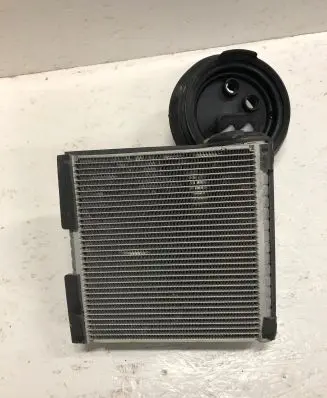 BMW X1 F48 F49 Air conditioning (A/C) radiator (interior) 