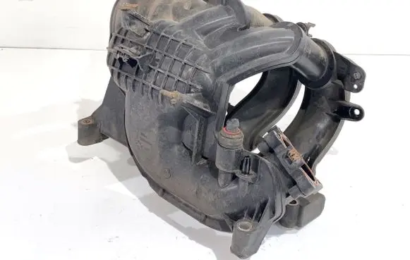 Ford Fiesta Intake manifold 8A6G9424AB