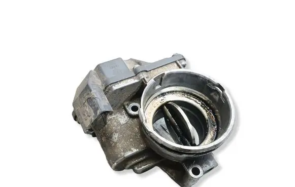 Volkswagen PASSAT B6 Throttle valve 03G128063A