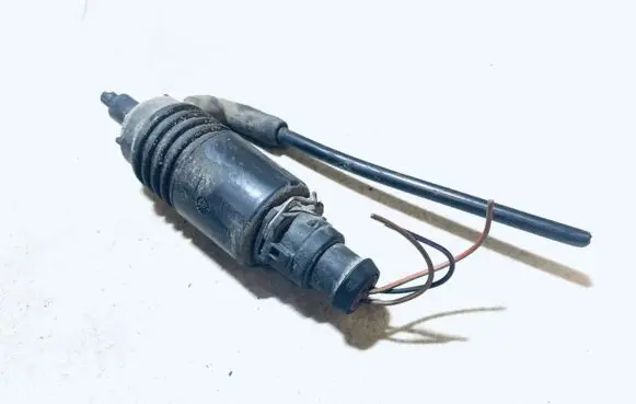 Audi A6 S6 C4 4A Windscreen/windshield washer pump 4a0955651