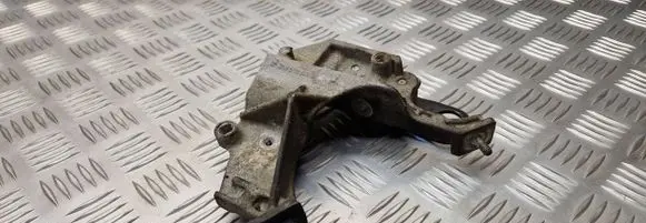 Citroen Berlingo Engine mounting bracket 9635969880
