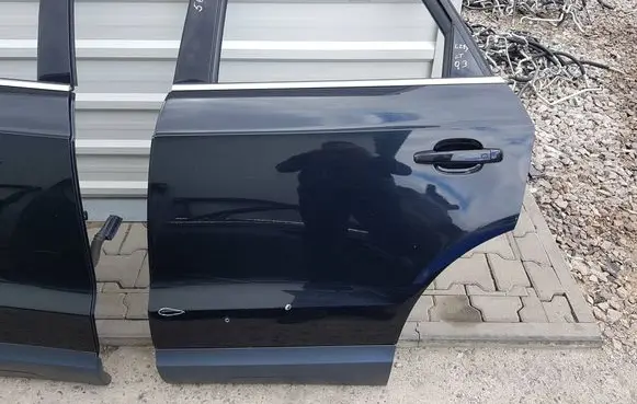 Audi Q3 8U Rear door 