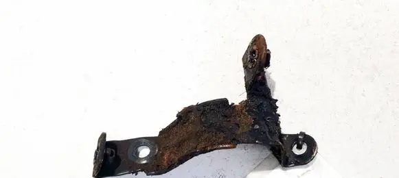 Renault Laguna I Engine mounting bracket 