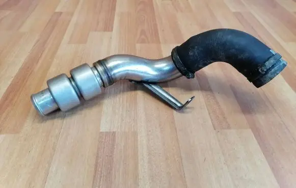 Jaguar XF X250 Intercooler hose/pipe 9X236K863AD C2D2751
