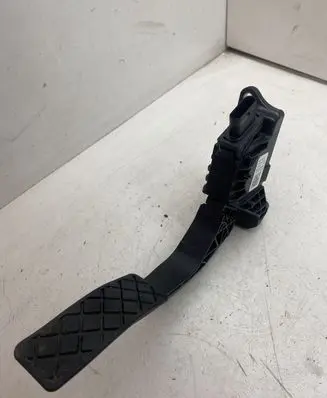 Audi A4 S4 B9 8W Accelerator throttle pedal 8W1723523