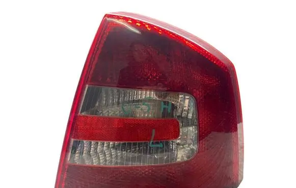 Skoda Octavia Mk2 (1Z) Rear/tail lights 1Z5945112A 1Z5945096A