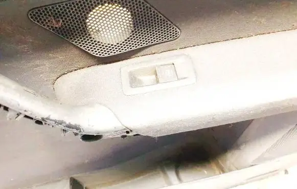 Volkswagen Touran I Electric window control switch