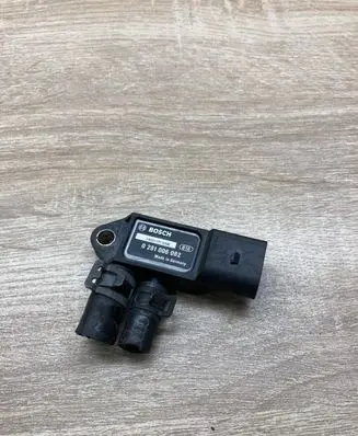 Volkswagen Tiguan Air pressure sensor 0281006082