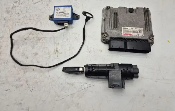 Alfa Romeo 156 Engine ECU kit and lock set 55193518