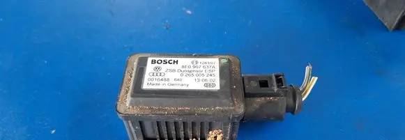 Audi A4 S4 B6 8E 8H ESP acceleration yaw rate sensor 8e0907637a