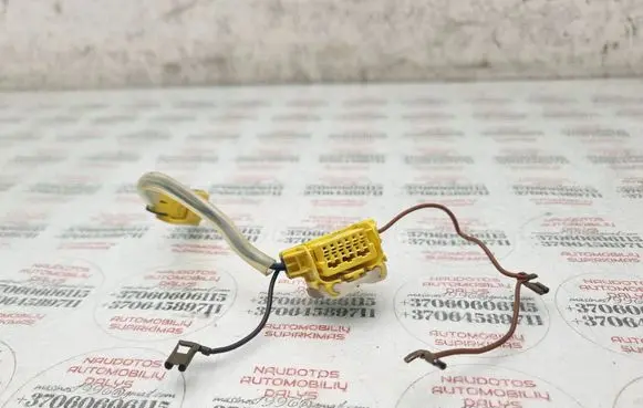 Volkswagen Touran I Airbag squib ring wiring 8Z0972562A