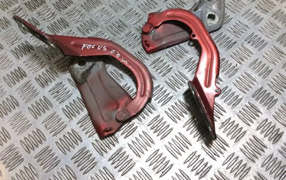 Ford Focus Engine bonnet/hood hinges BM51A16801AD BM51A16800AD