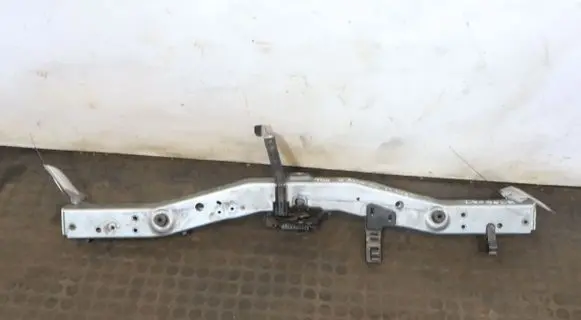 Toyota Auris E210 Front bumper support beam 