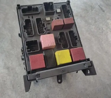 Renault Espace - Grand espace IV Fuse module 518837117 8200447438