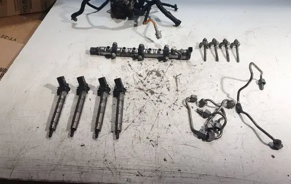 BMW 5 E60 E61 Fuel injection system set 7807495 0445010510 0445116