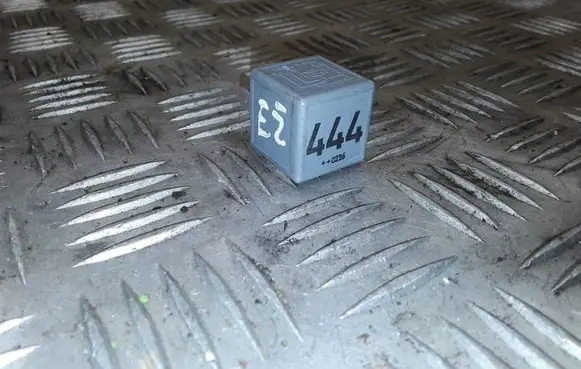 Audi A3 S3 8L Other relay 1J0927841