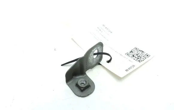 Audi A4 S4 B9 8W Fender mounting bracket 8W0821489