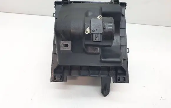 Lexus RX III Air filter box