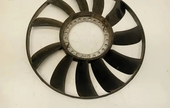 Volkswagen PASSAT B5 Fan impeller 058121301