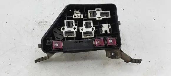 Toyota Avensis T220 Fuse module 69984