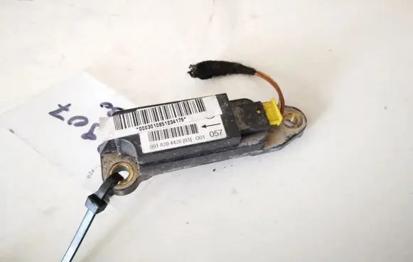 Mercedes-Benz C W203 Airbag deployment crash/impact sensor 0018204426