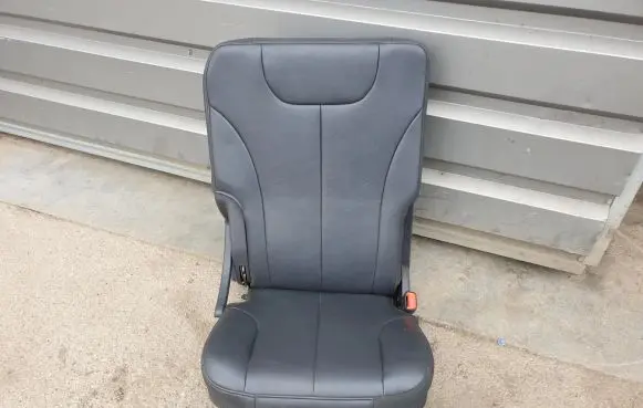 Chrysler Pacifica Seat set 