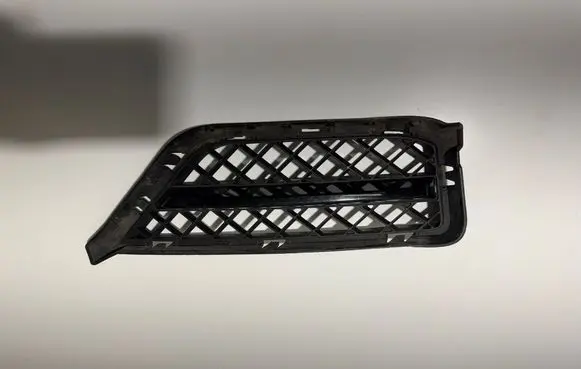 BMW X1 E84 Front grill 7303756 51117303756